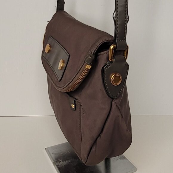 Marc Jacobs 'Preppy Nylon - Natasha' Crossbody Bag - Picture 6 of 13